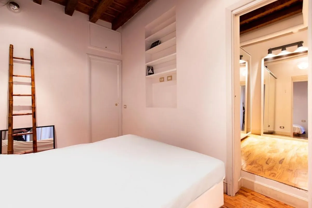 Live Milan In Style Elegant Apartment Near Duomo