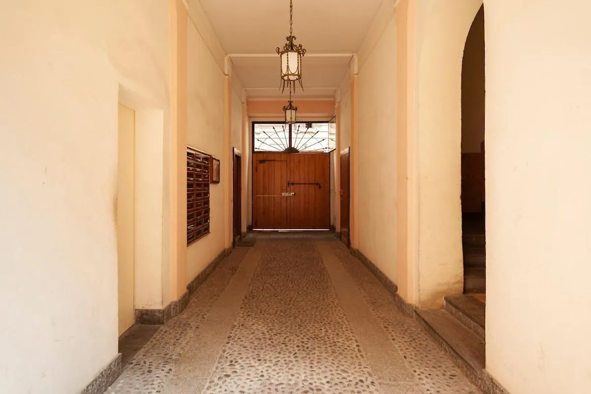 Live Milan In Style Elegant Apartment Near Duomo
