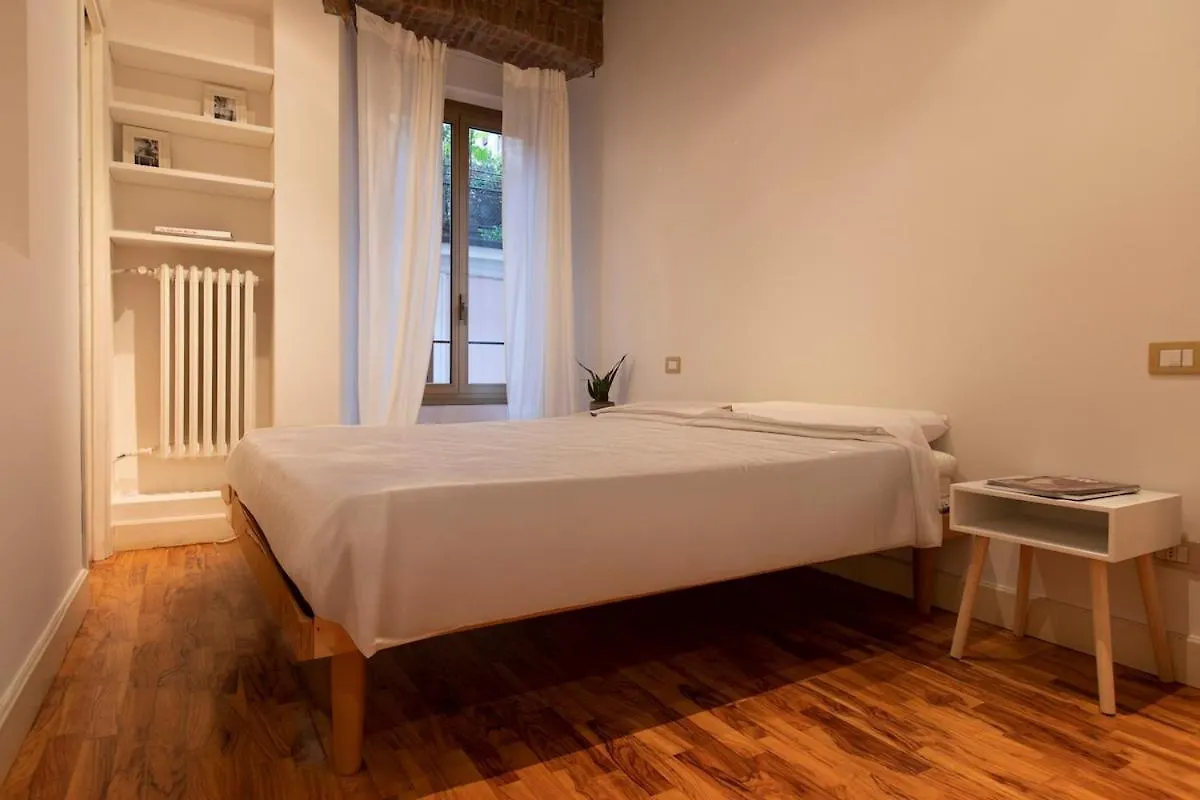 Live Milan In Style Elegant Apartment Near Duomo 0*,